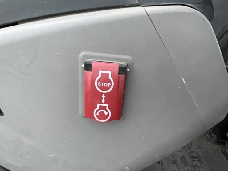 komatsu-wa320-8-image-40