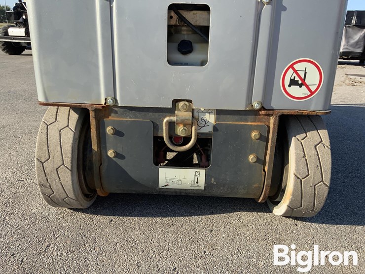 2018-jlg-mlv20-electric-self-propelled-vertical-manlift-image-16