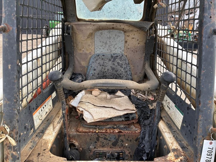 bobcat-s220-image-13