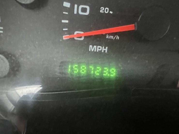 2003-ford-f450-image-25