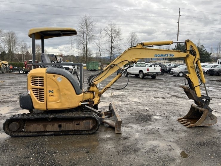 komatsu-pc35mr-2-image-3