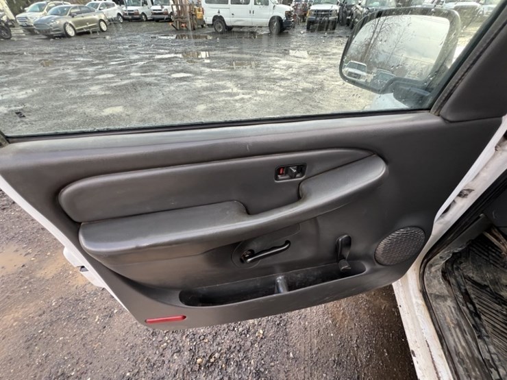 2006-chevrolet-silverado-1500-image-11