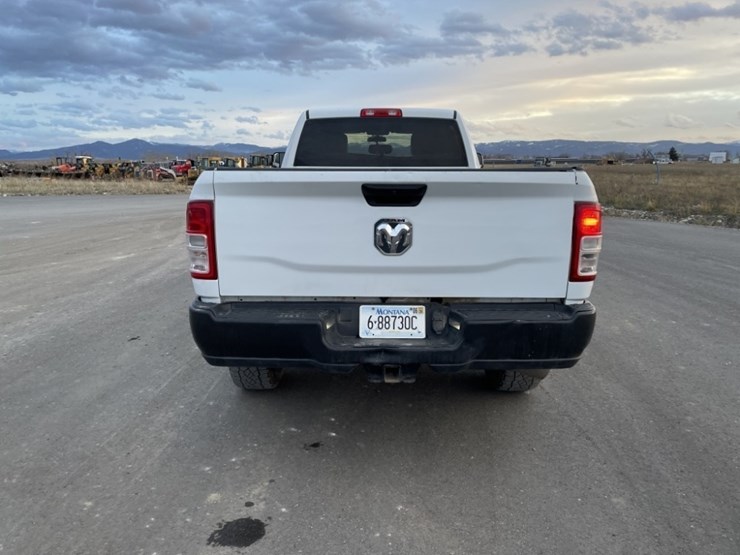 2022-dodge-3500-image-4