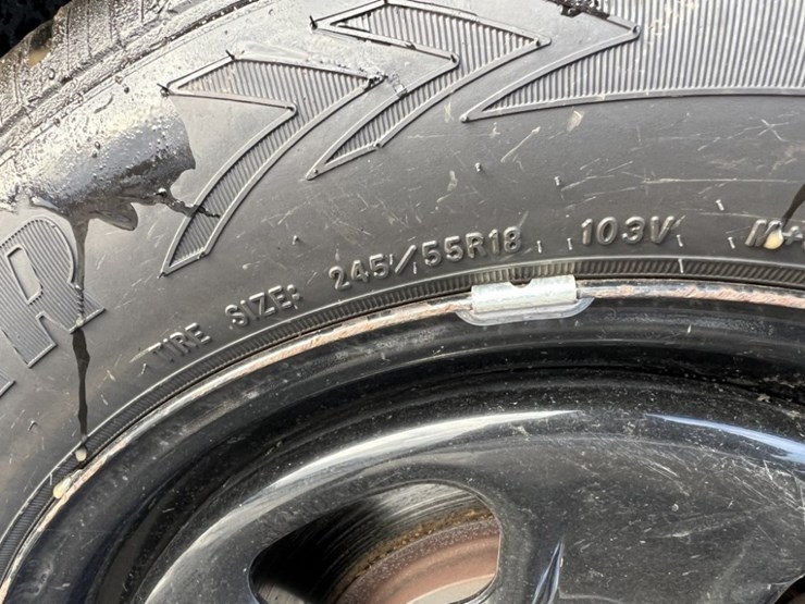 2016-ford-explorer-image-16