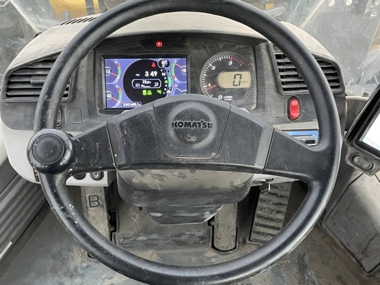 komatsu-wa320-8-image-31