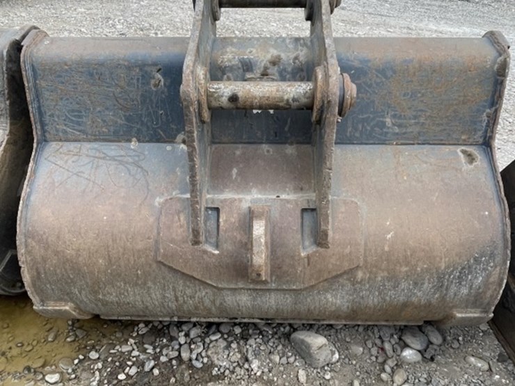 john-deere-245-image-3