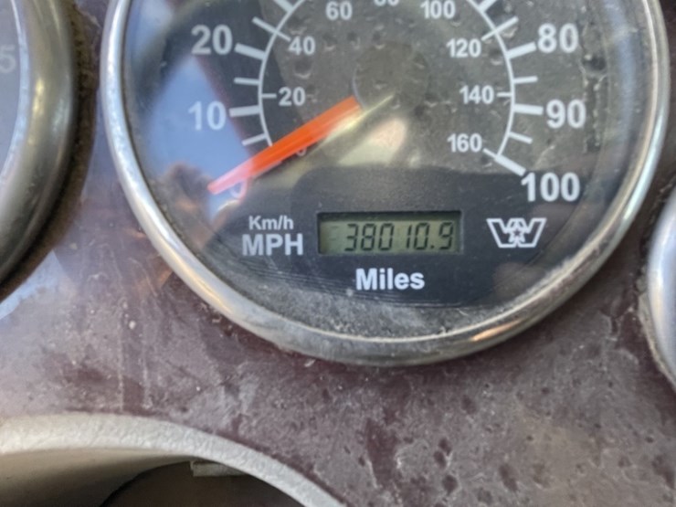 2014-western-star-4700sb-image-45