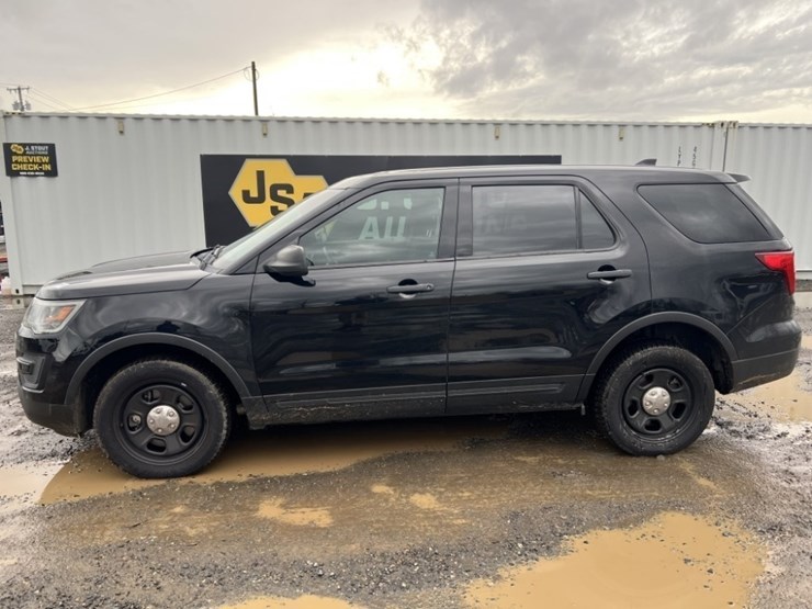 2017-ford-explorer-image-7