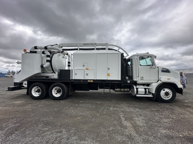 john-deere-1044-image-3