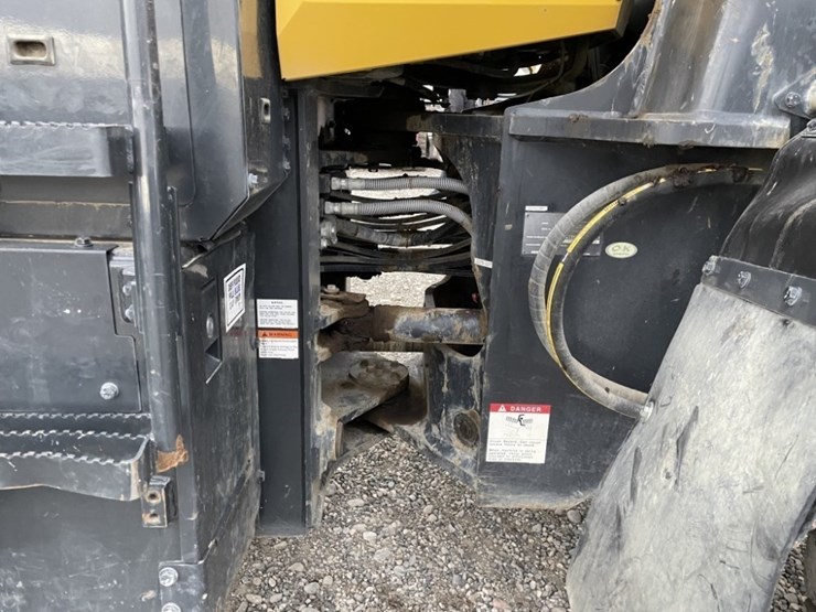 komatsu-wa320-8-image-18