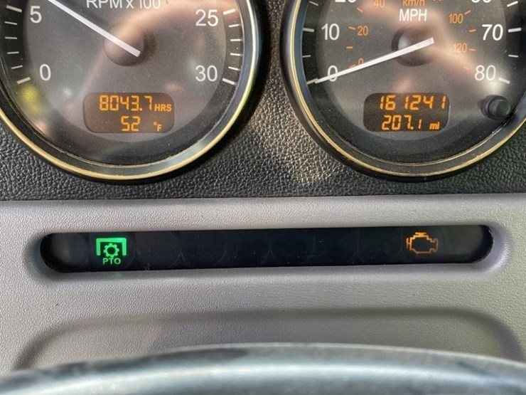 2020-peterbilt-389-image-54