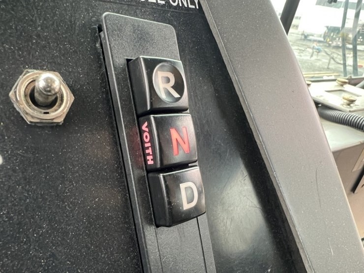 2008-new-flyer-40'-transit-bus-image-35