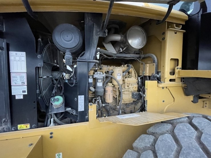 2014-caterpillar-930k-image-25