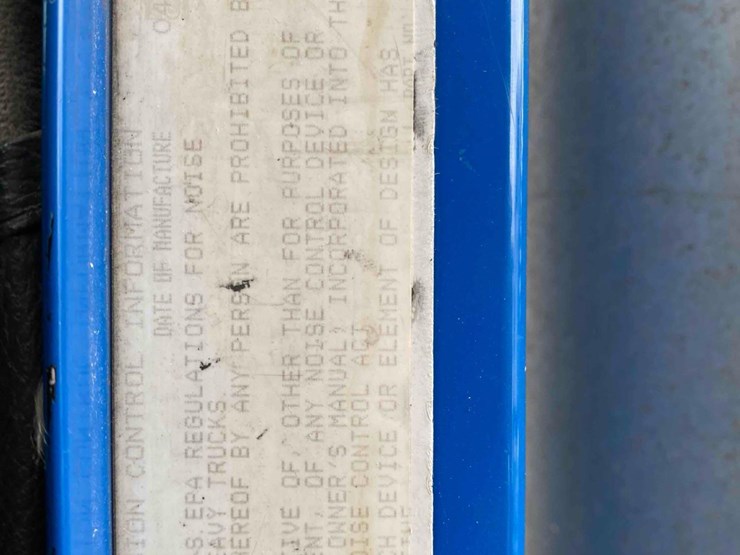 2007-freightliner-day-cab-semi-tractor-image-59