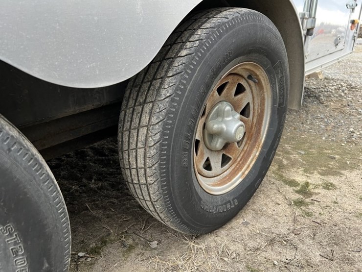 2005-haulmark-t/a-cargo-trailer-image-18