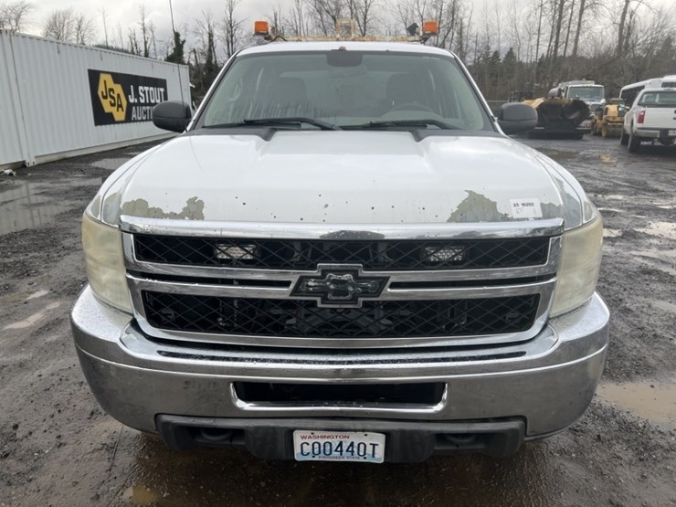 2011-chevrolet-silverado-2500-image-8