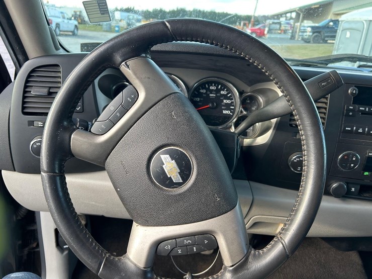 2009-chevrolet-1500-image-14