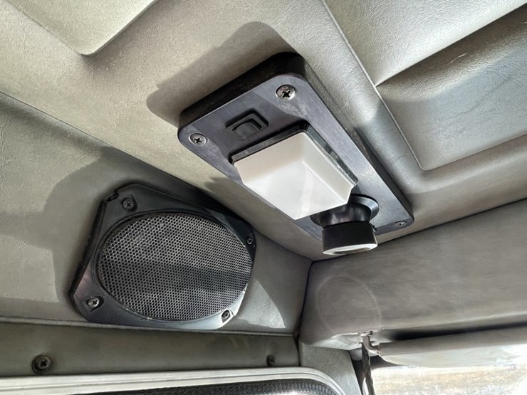 1998-peterbilt-379-image-65