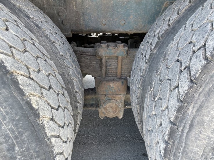 1998-peterbilt-379-image-26