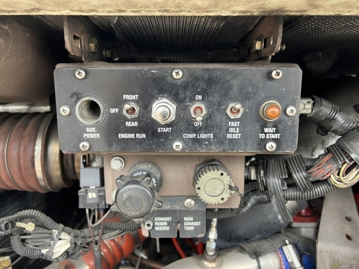 2008-new-flyer-40'-transit-bus-image-15