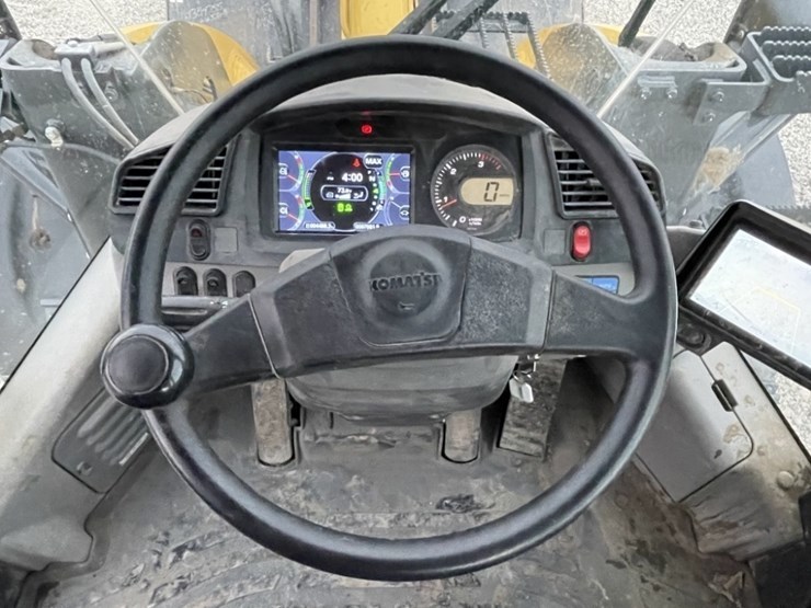 komatsu-wa320-8-image-31