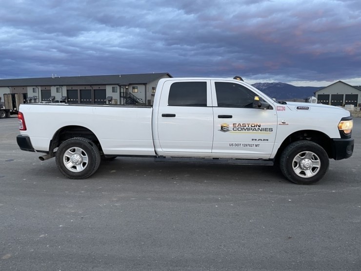 2022-dodge-3500-image-6