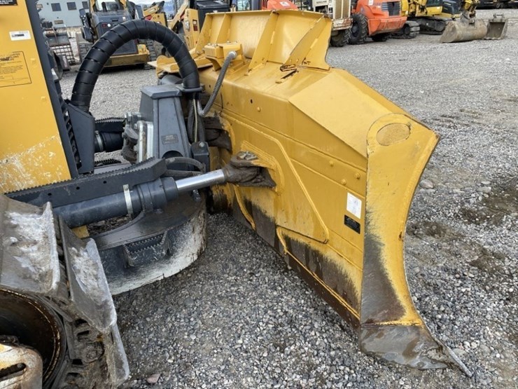 2022-deere-750l-image-12