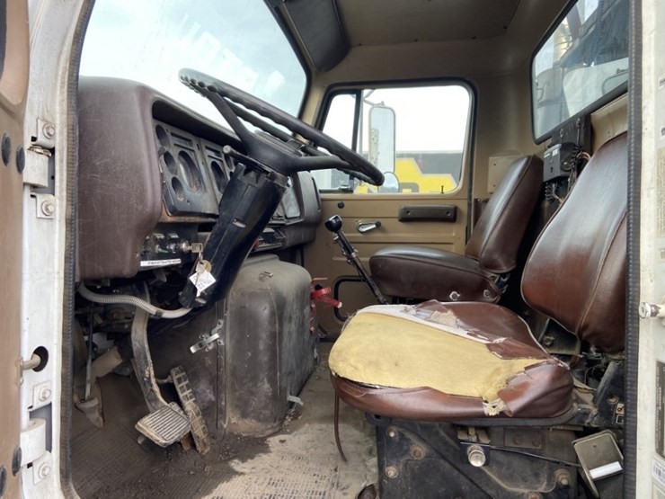 1988-international-s2600-image-12