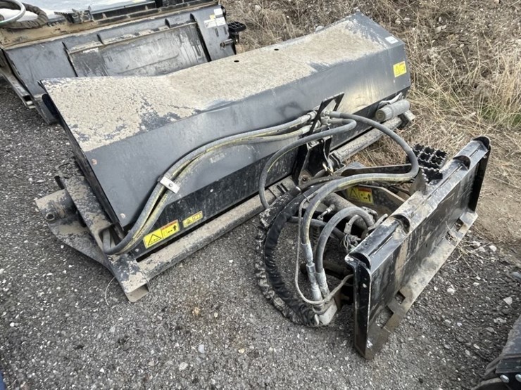 caterpillar-ba118c-angle-broom-image-3