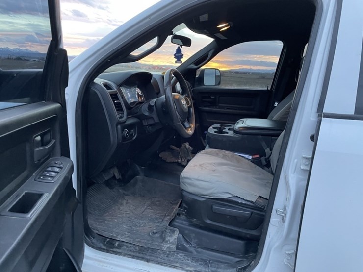 2022-dodge-3500-image-14