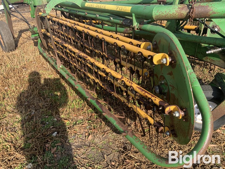 john-deere-700-image-20