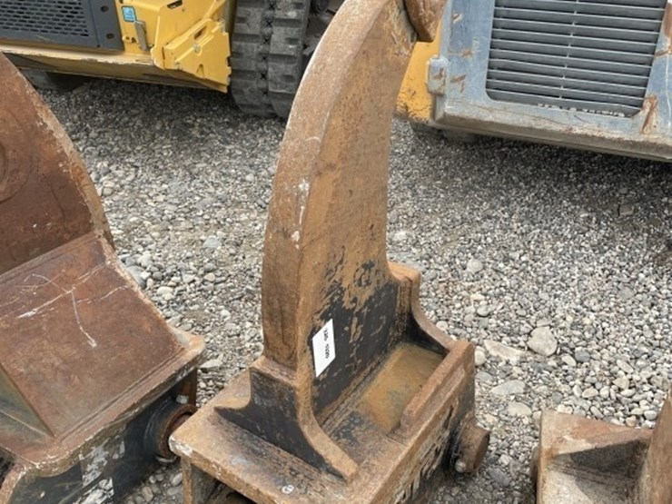 john-deere-245-image-2