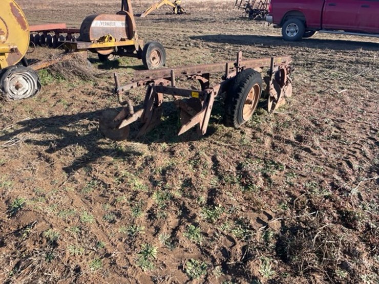 #35353-•-2pt-4-bottom-breaking-plow-image-1