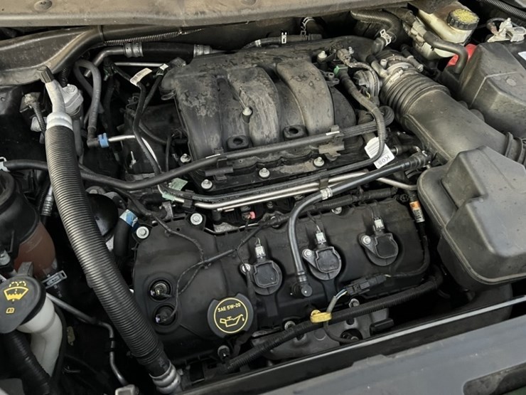 2017-ford-explorer-image-11