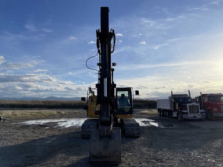 deere-245g-lc-image-8