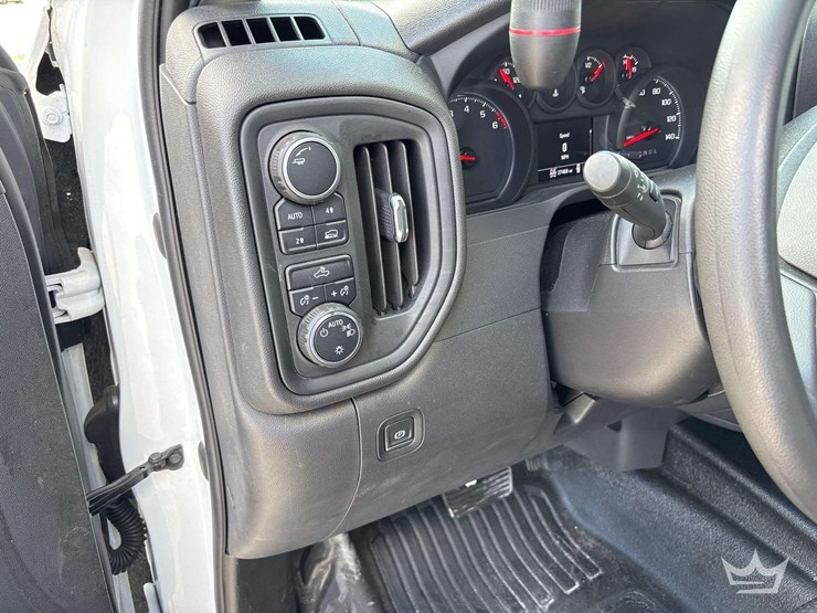 2022-chevrolet-1500-image-18