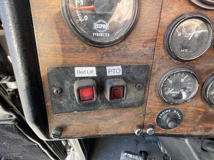 1998-peterbilt-379-image-63