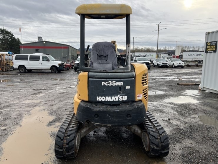 komatsu-pc35mr-2-image-5