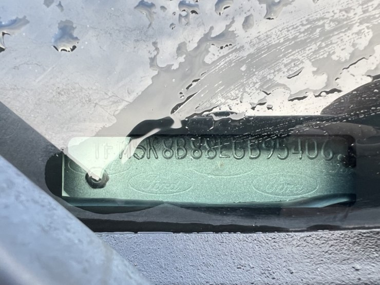 2014-ford-explorer-image-9