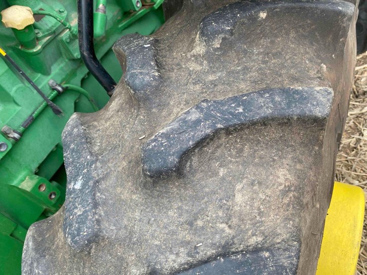 john-deere-8245r-image-44