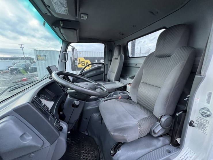 2009-gmc-w5500-image-31