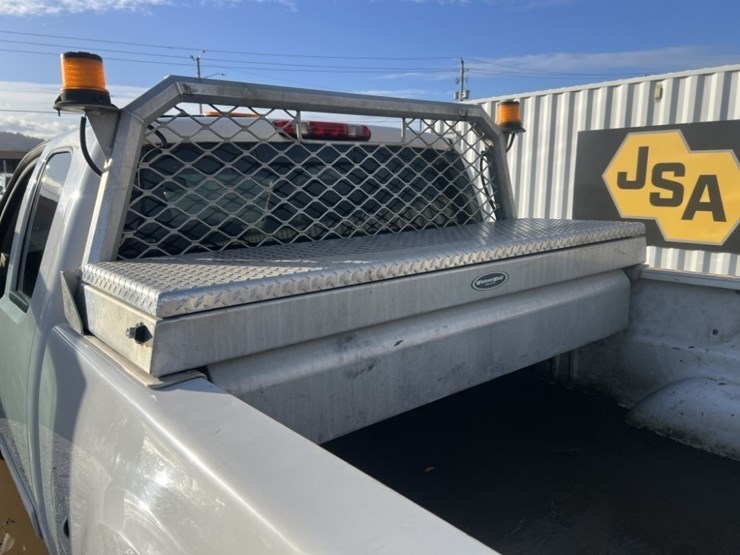 2011-gmc-sierra-1500-image-24