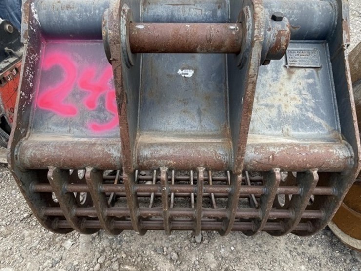 john-deere-245-image-2