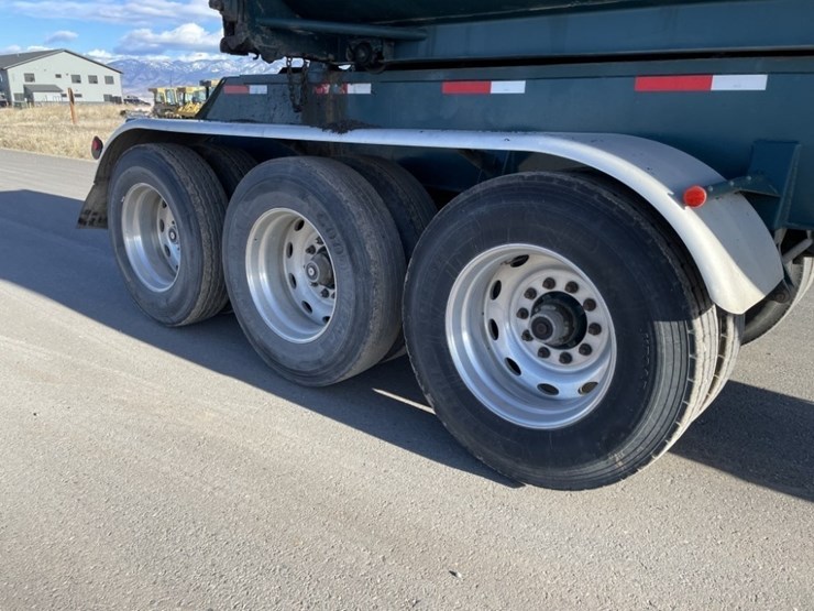 1998-peterbilt-379-image-47