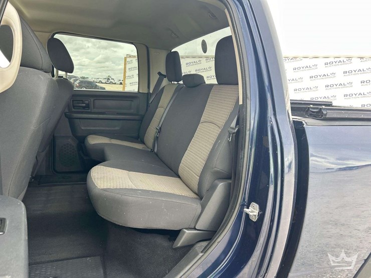 2012-dodge-2500-image-16