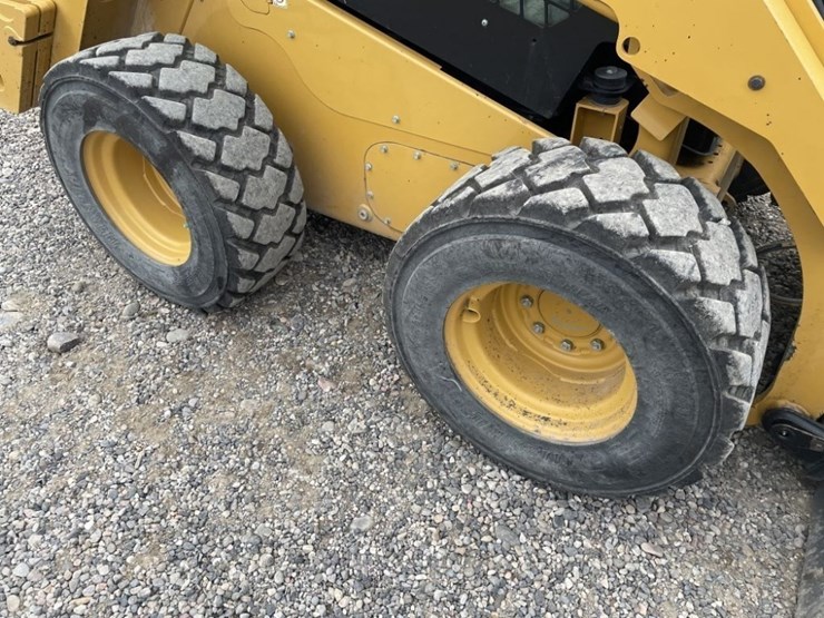 2020-caterpillar-262d3-image-10