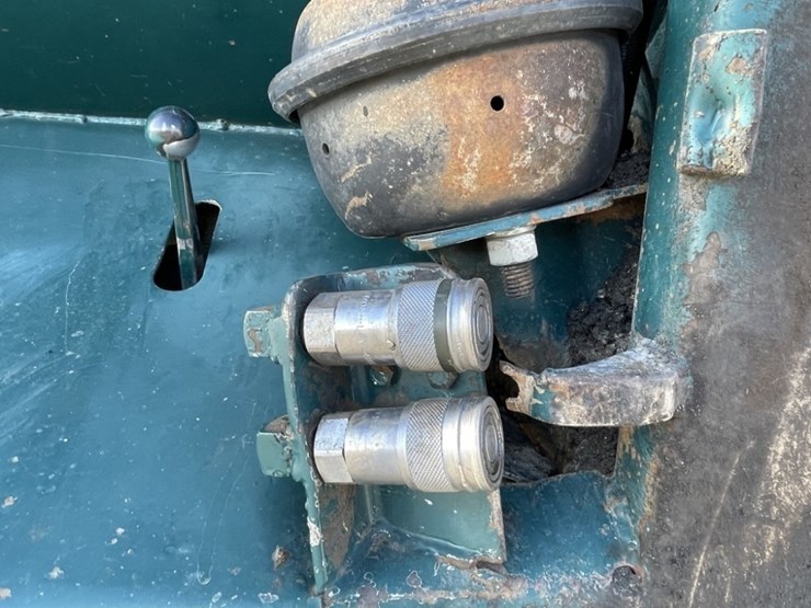 1998-peterbilt-379-image-23