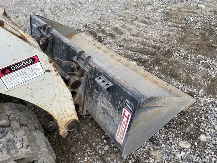 takeuchi-tl240-image-11