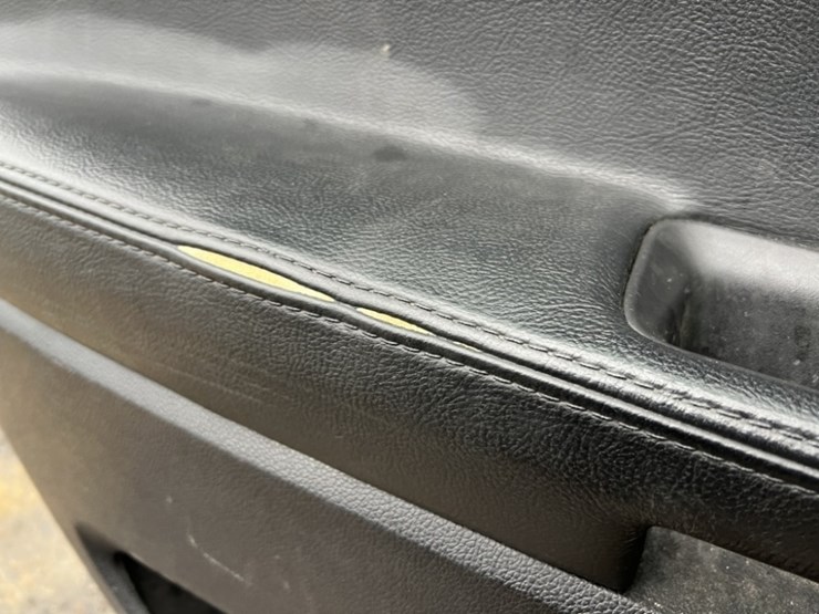 2017-ford-explorer-image-21