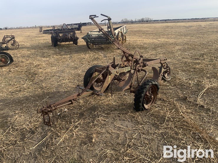 john-deere-2-image-1